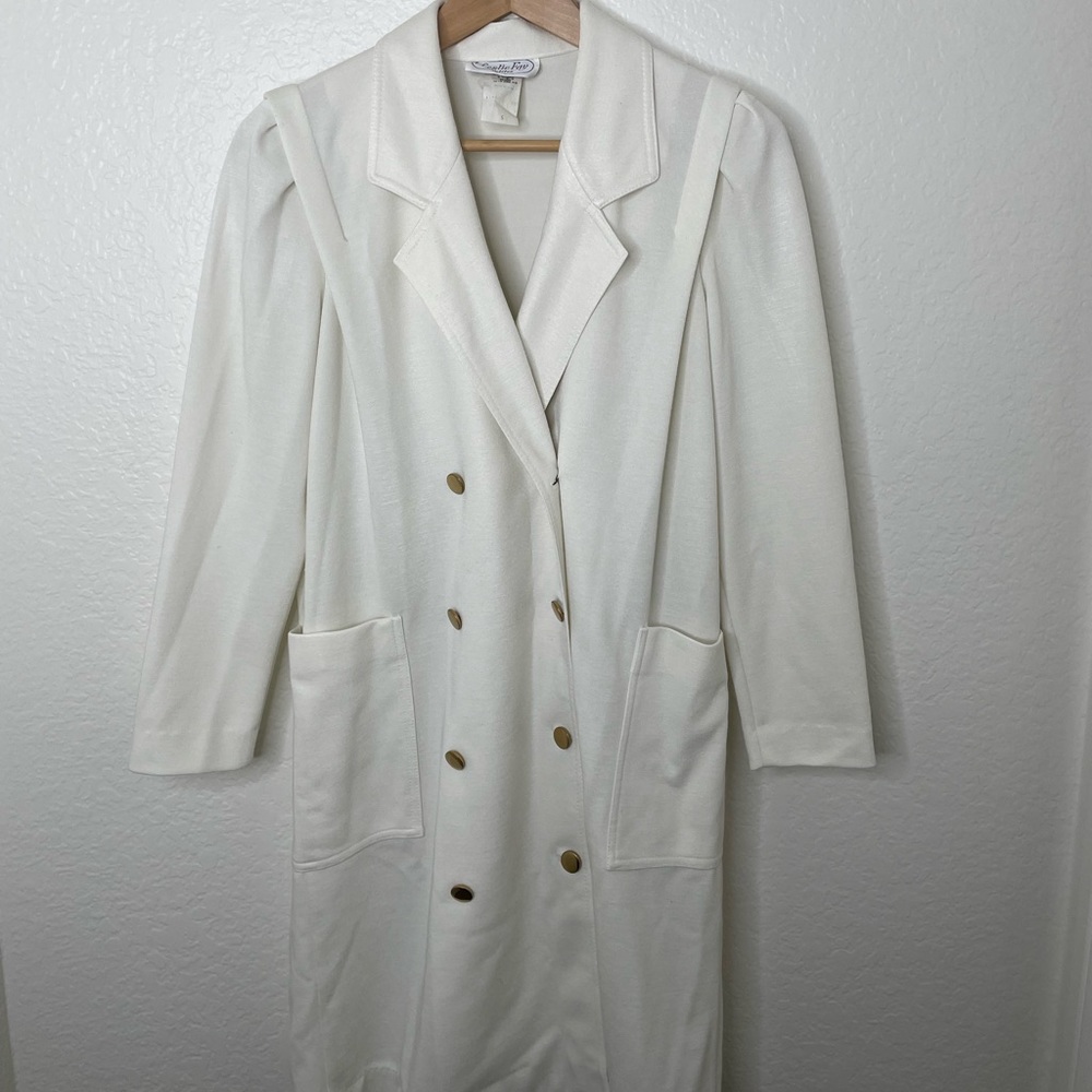 VINTAGE white button up coat